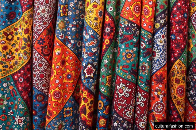 Fashion Guides from Around the World